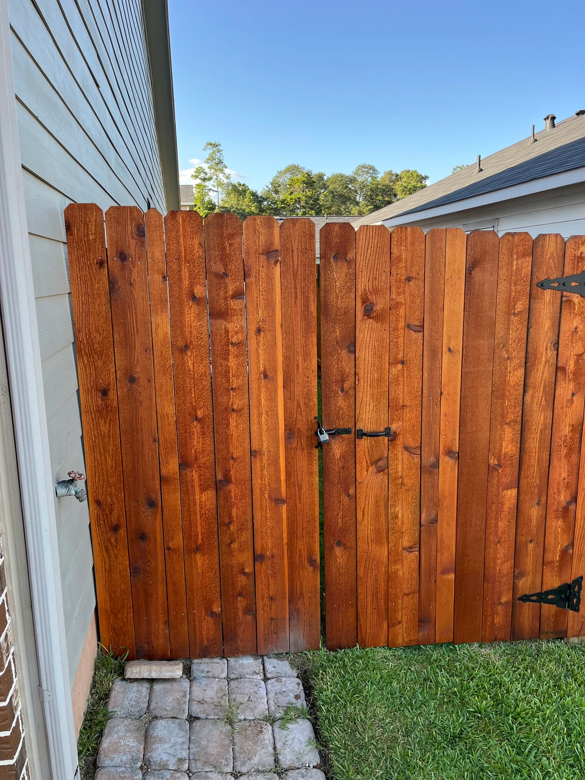 Wood Fence Finish project photo in Tomball, TX
